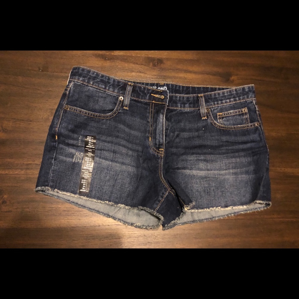 NEW Gap “Sexy Boyfriend” Short